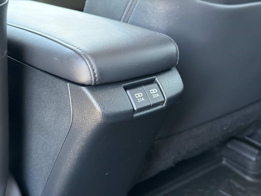 Used 2020 Toyota Prius Prime XLE FWD image 18