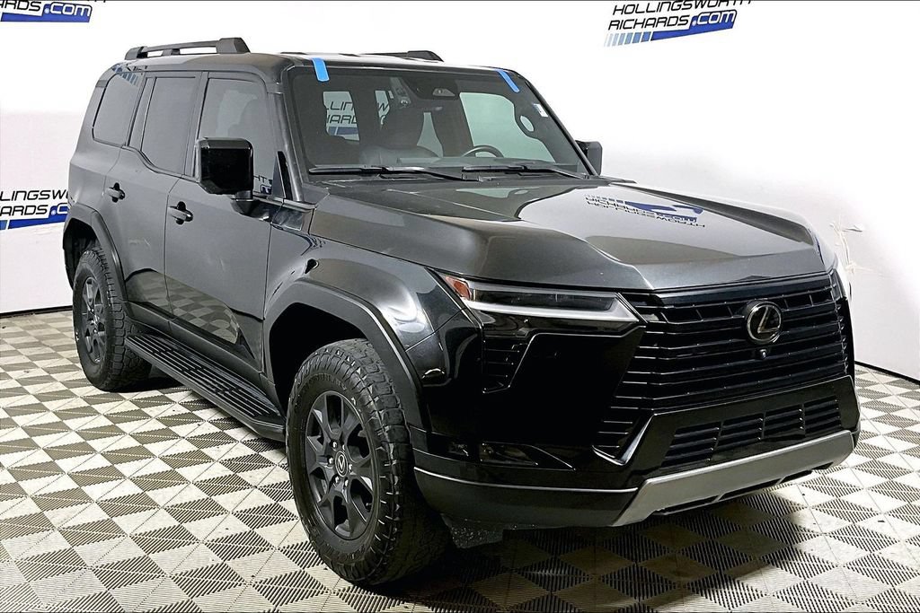 Used 2024 Lexus GX 550 AWD/4WD image 3