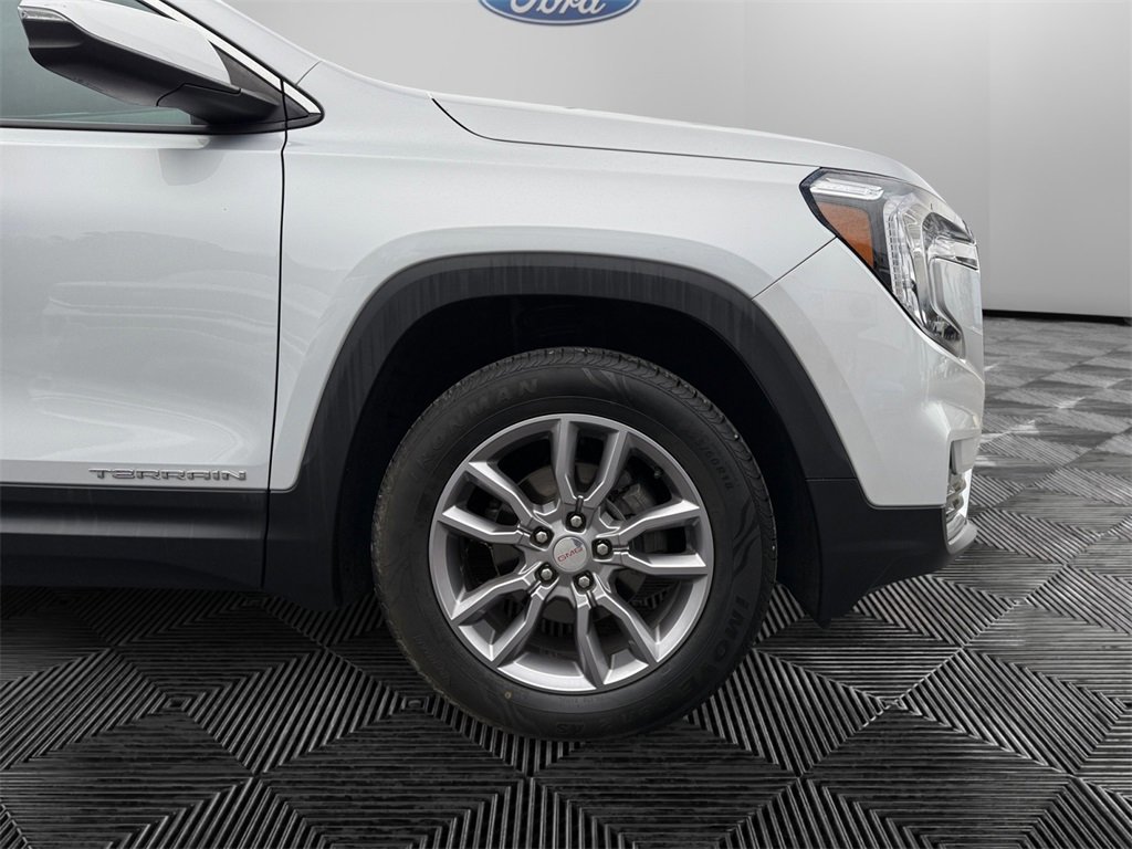 Used 2022 GMC Terrain SLT image 14