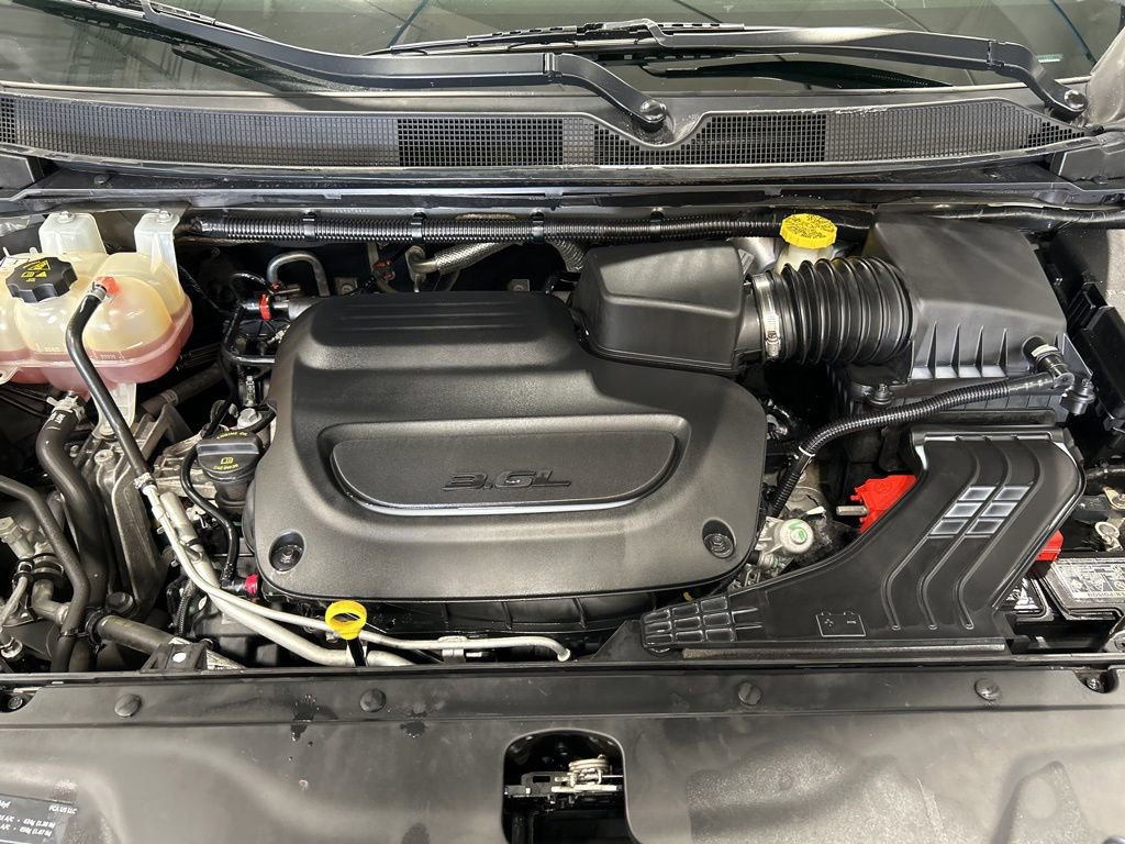 Used 2022 Chrysler Pacifica Touring-L image 28