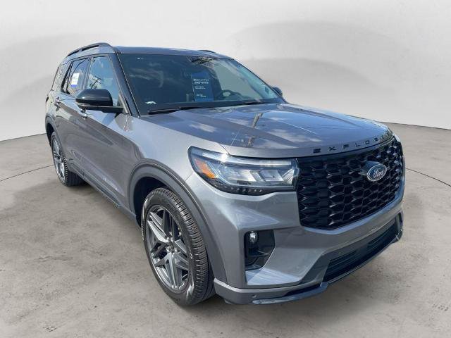 Certified 2025 Ford Explorer ST-Line w/ Premium Package AWD/4WD image 3