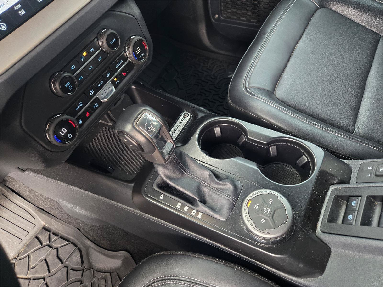 Certified 2025 Ford Bronco Outer Banks AWD/4WD image 18