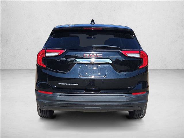 Used 2024 GMC Terrain SLE video 4