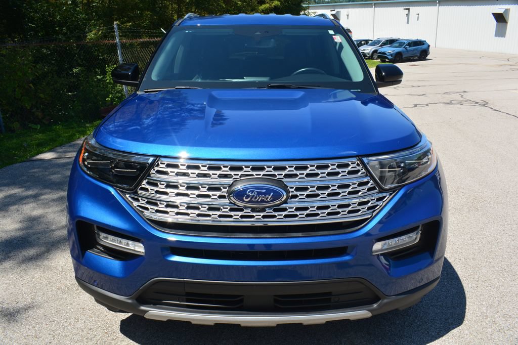 Certified 2023 Ford Explorer Limited w/ Equipment Group 301A AWD/4WD image 2