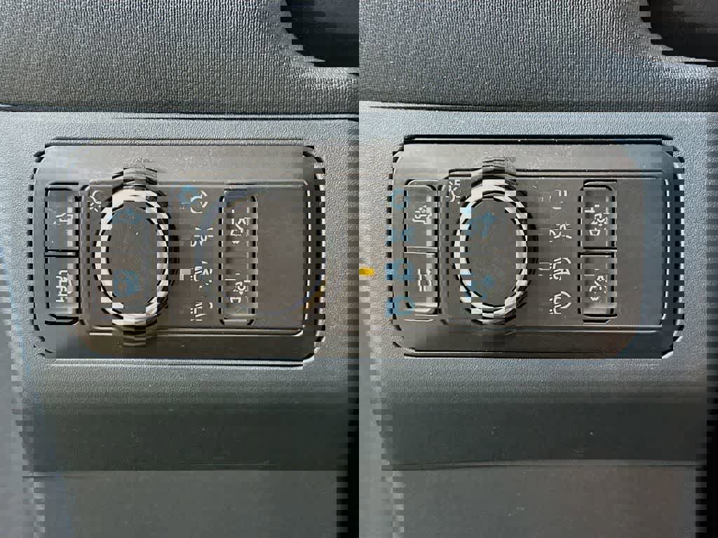 Certified 2022 Ford Maverick XLT w/ XLT Luxury Package image 26