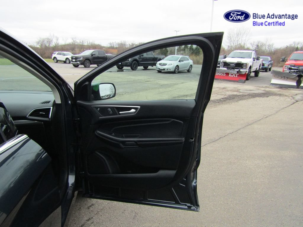 Certified 2023 Ford Edge Titanium w/ Equipment Group 301A AWD/4WD image 42