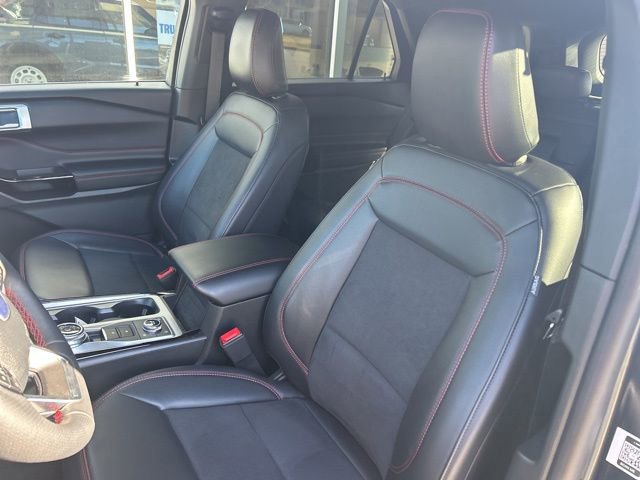 Certified 2024 Ford Explorer ST-Line w/ Class IV Trailer Tow Package image 22