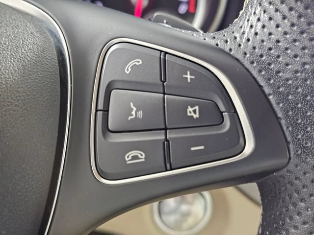 Used 2020 Mercedes-Benz GLA 250 4MATIC image 26