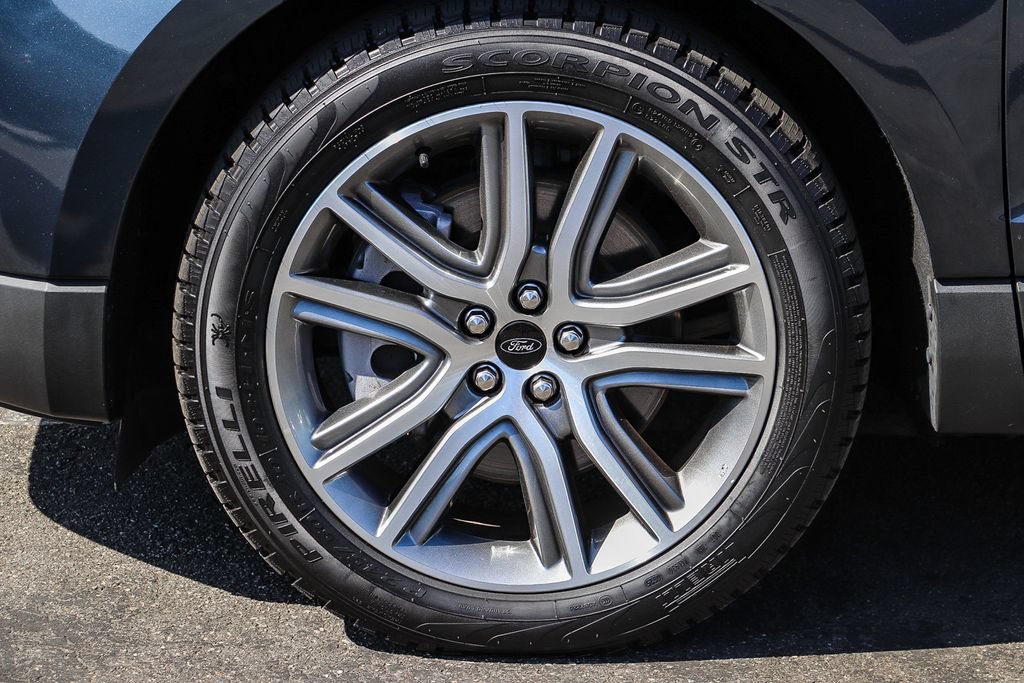 Certified 2023 Ford Edge Titanium w/ Class II Trailer Tow Package AWD/4WD image 13