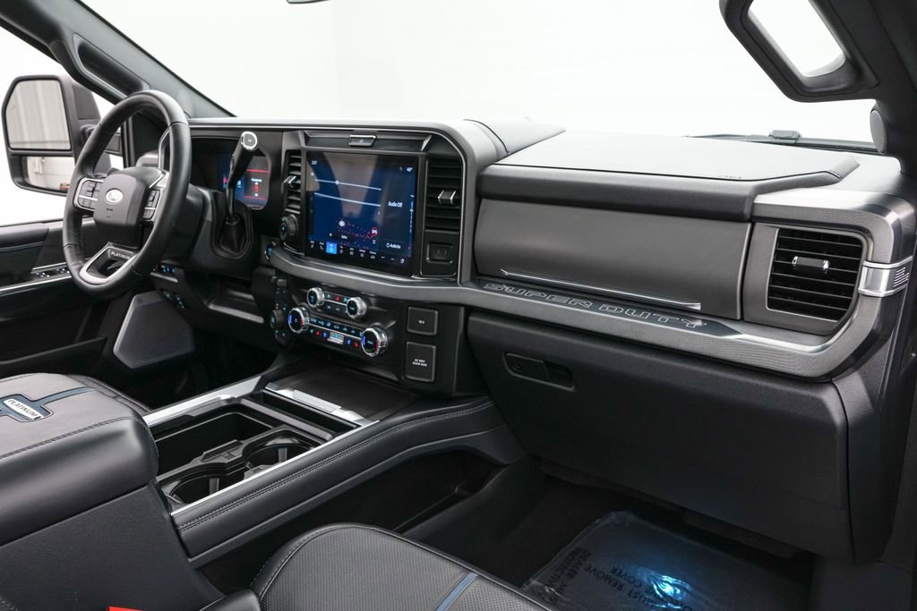 Certified 2025 Ford F250 Platinum AWD/4WD image 29