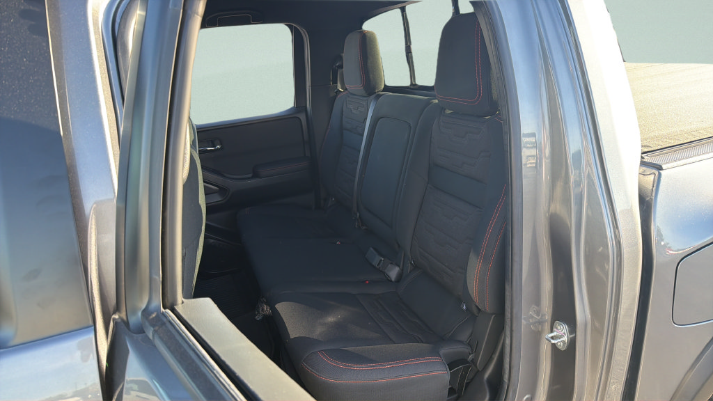 Used 2024 Nissan Frontier PRO-4X w/ Pro Convenience Package AWD/4WD image 9