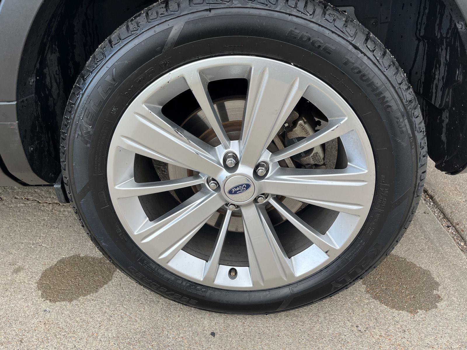 Certified 2019 Ford Explorer Limited AWD/4WD image 7