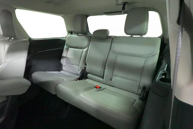 Certified 2025 Ford Expedition Active AWD/4WD image 28