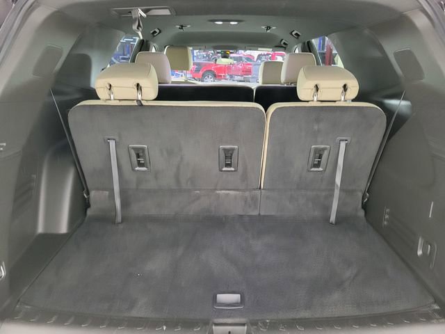 Used 2023 Chevrolet Traverse LS image 16