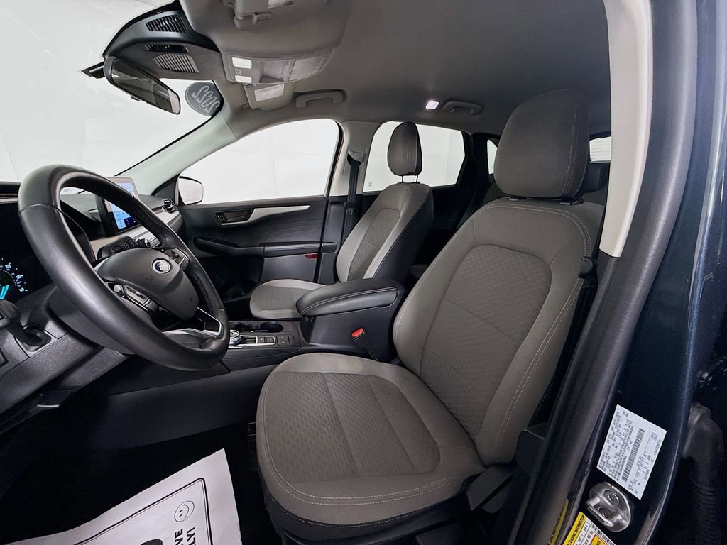Certified 2022 Ford Escape SE w/ Cold Weather Package image 9