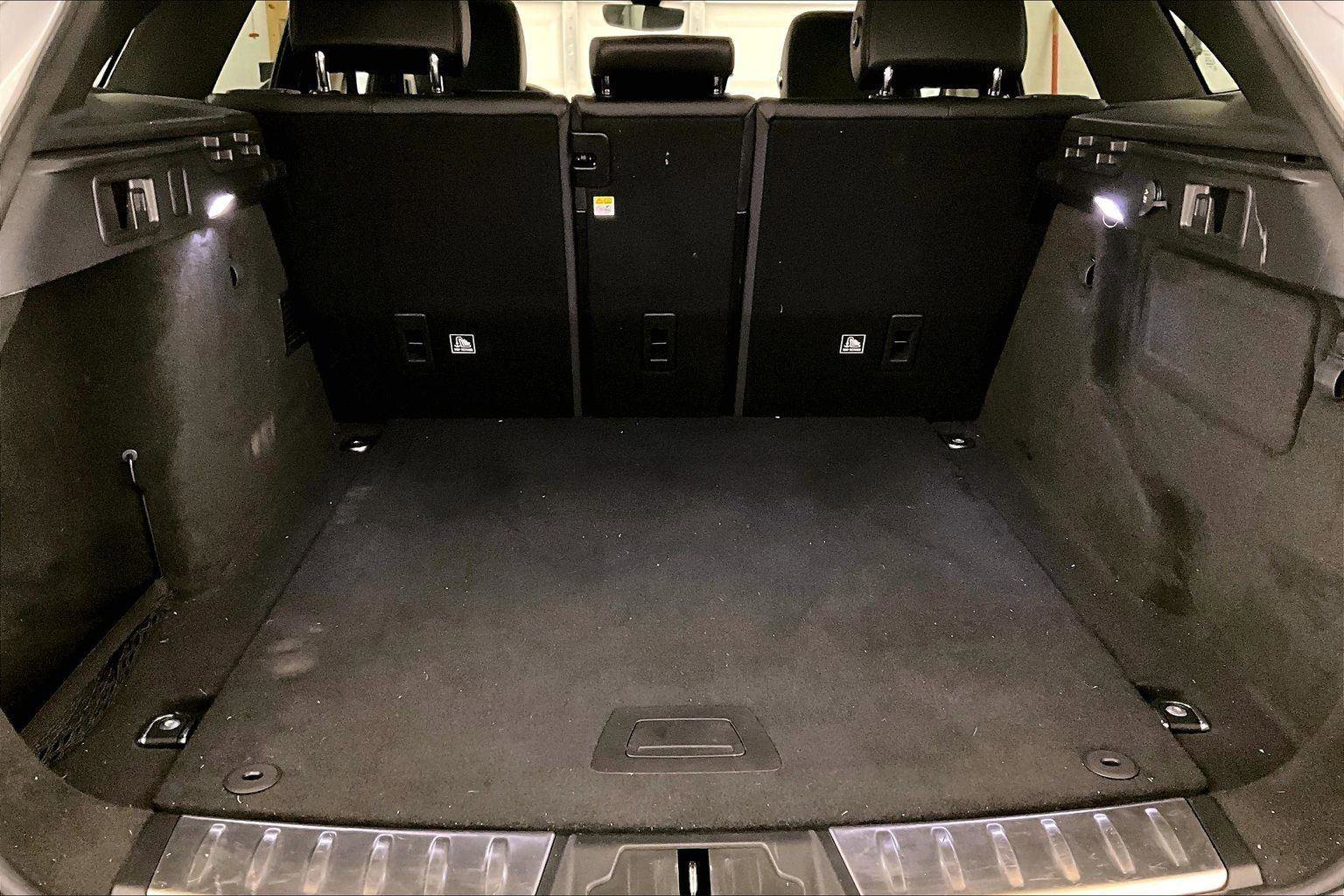 Used 2020 Jaguar F-PACE Prestige image 33