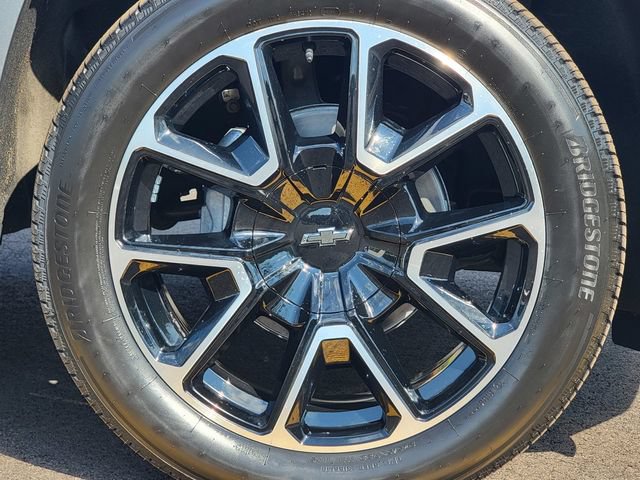 Used 2024 Chevrolet Tahoe RST w/ Luxury Package AWD/4WD image 16