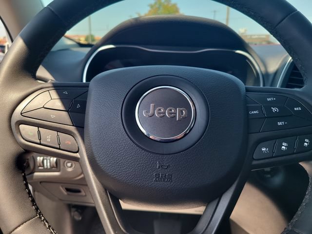 Used 2022 Jeep Cherokee Trailhawk w/ Sound & Nav Group AWD/4WD image 13