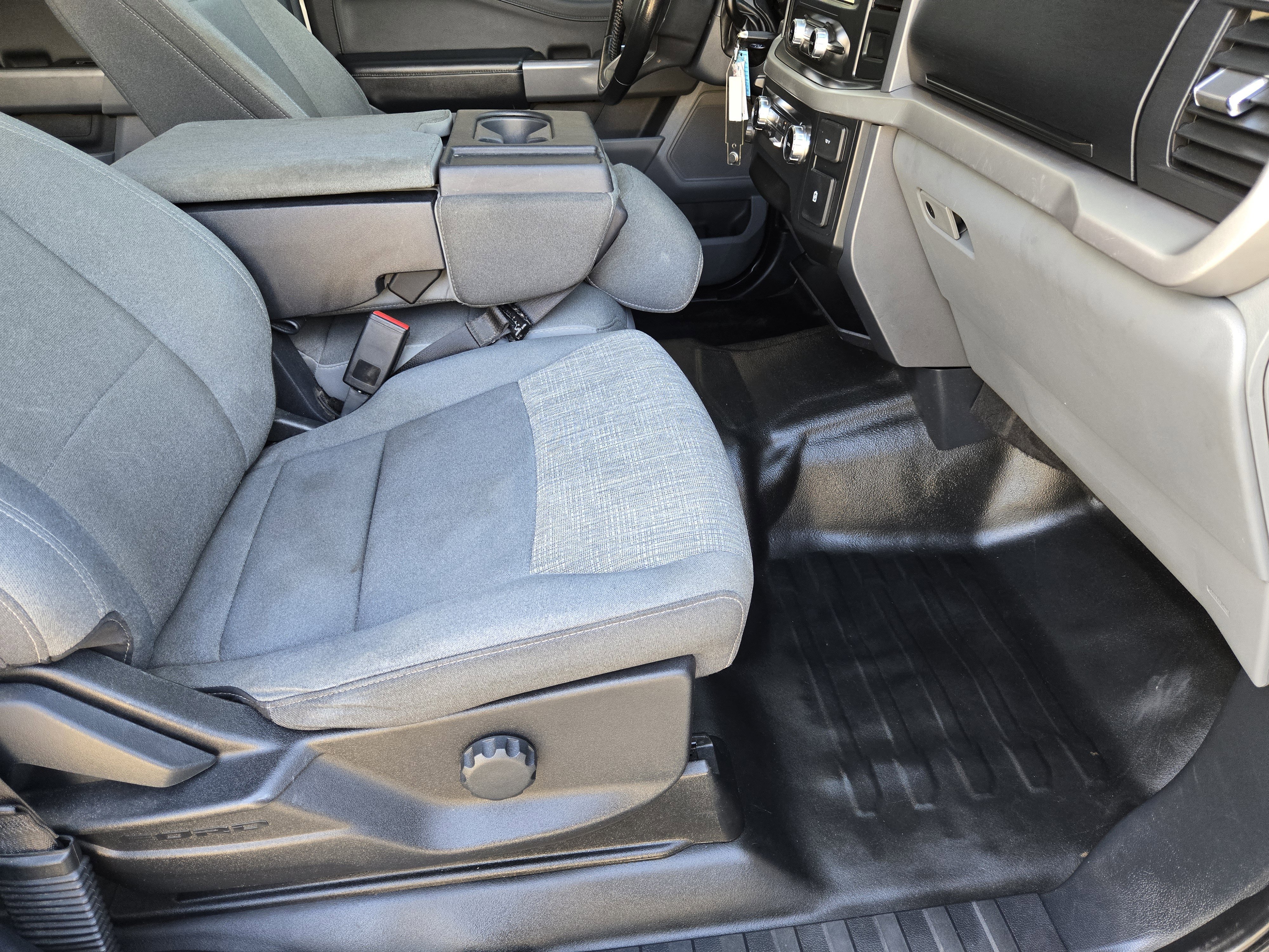 Certified 2022 Ford F150 XLT w/ Equipment Group 301A Mid image 10