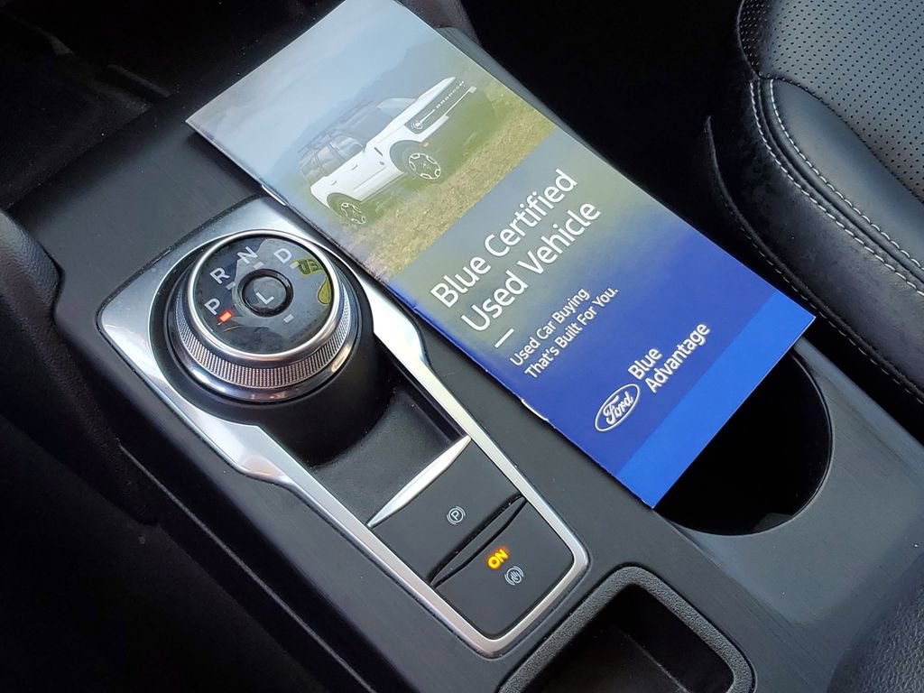 Certified 2025 Ford Escape Platinum image 23