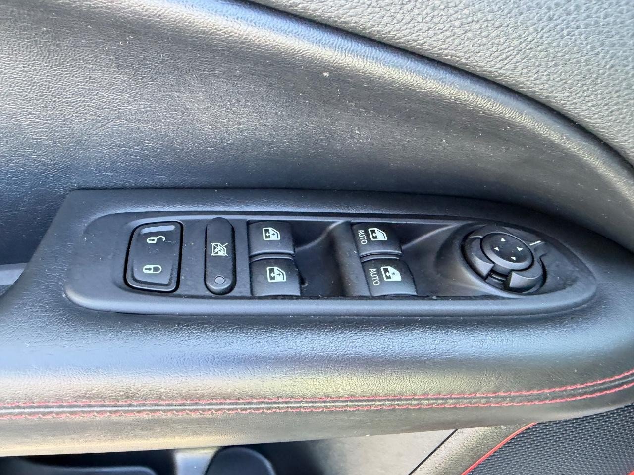 Used 2020 Jeep Compass Trailhawk AWD/4WD image 18