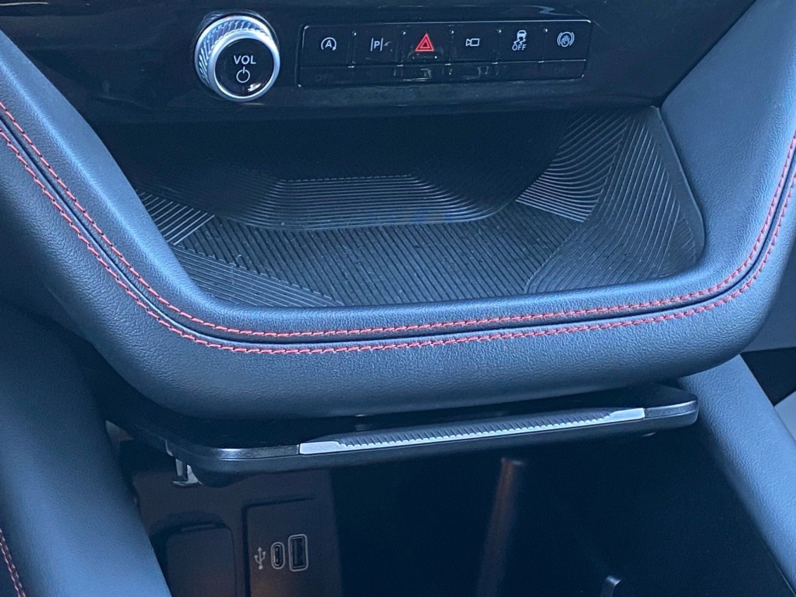 Certified 2025 Ford Explorer ST-Line image 11