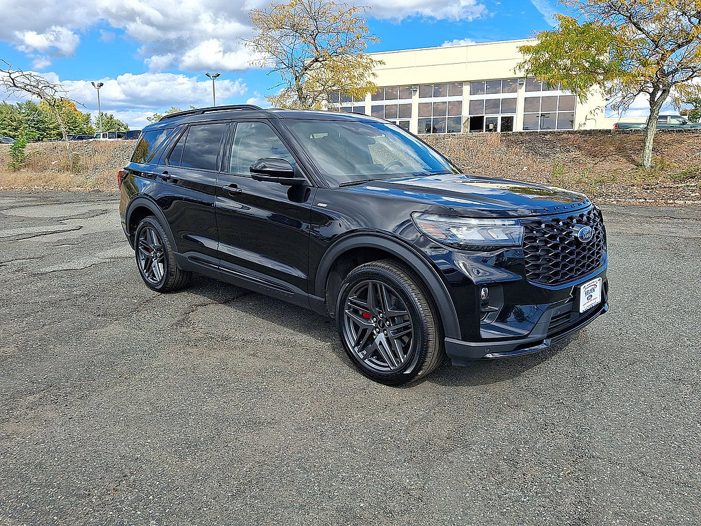 Certified 2025 Ford Explorer ST-Line w/ ST-Line Street Pack AWD/4WD image 2