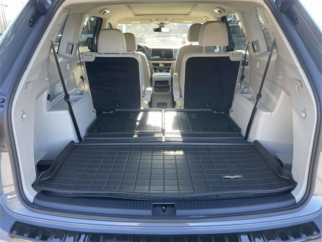 Used 2025 Volkswagen Atlas SEL Premium R-Line image 8