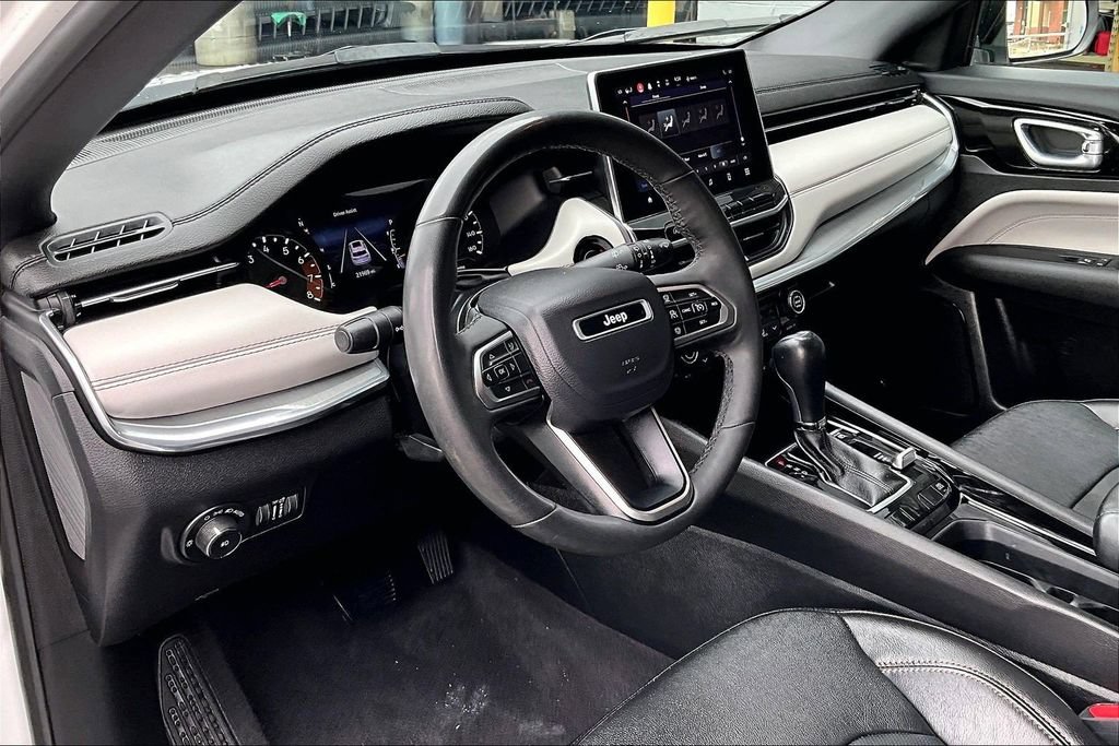 Used 2023 Jeep Compass Limited AWD/4WD image 13