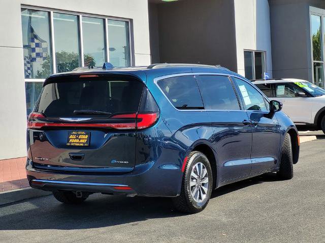 Used 2022 Chrysler Pacifica Touring-L FWD image 5