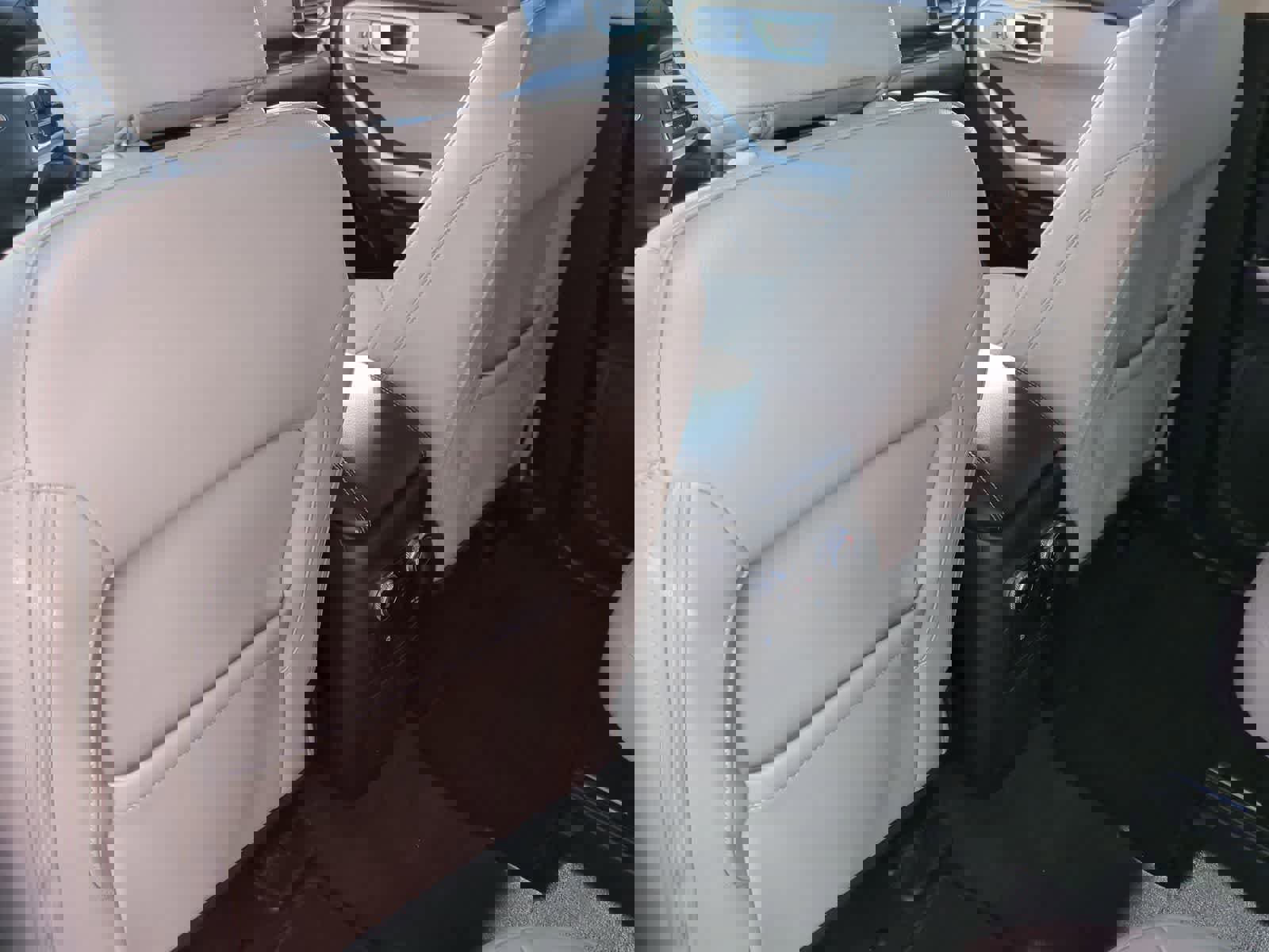 Certified 2023 Ford Explorer Limited w/ Equipment Group 301A image 18