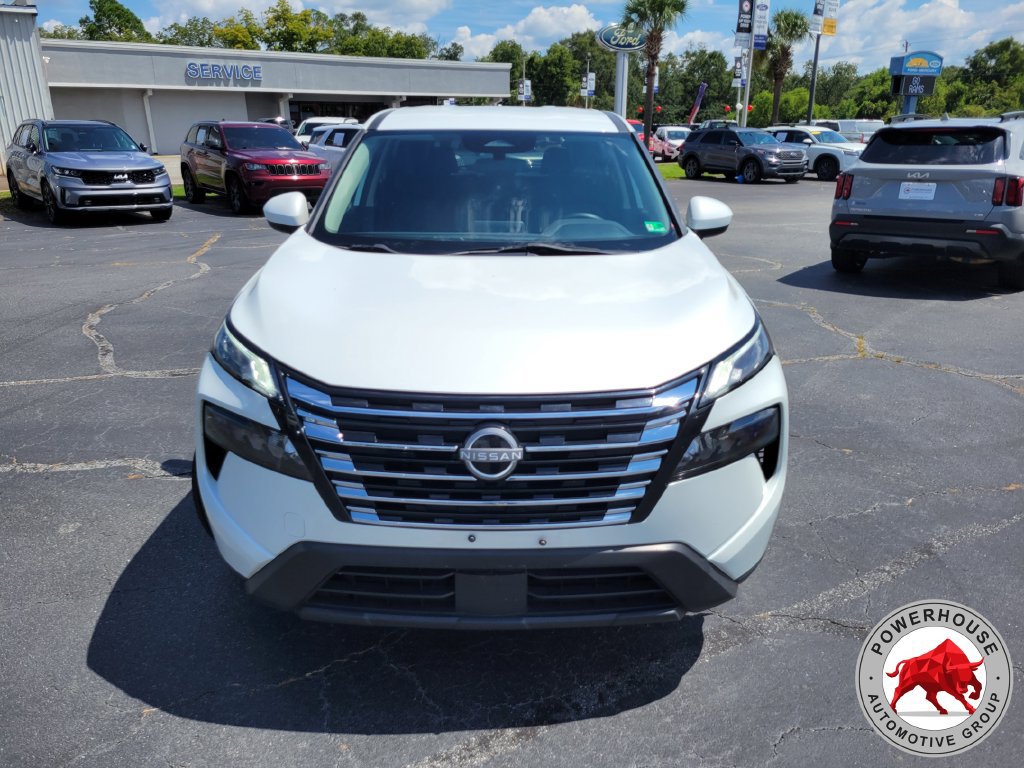 Used 2024 Nissan Rogue SV FWD image 10