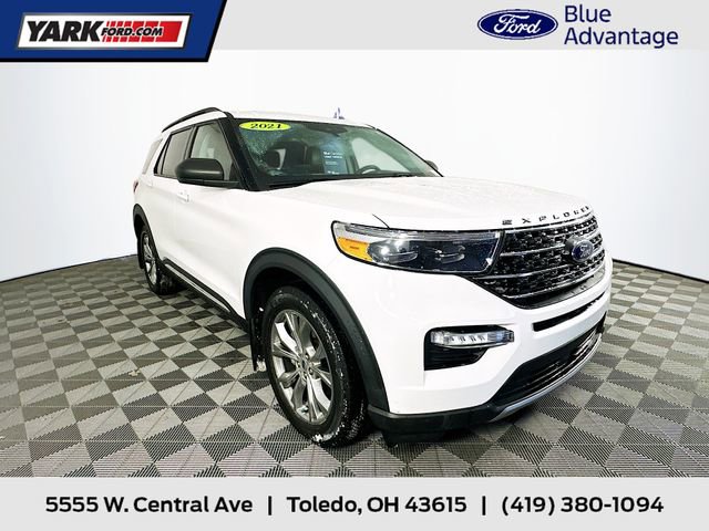 Certified 2021 Ford Explorer XLT w/ Equipment Group 202A image 1