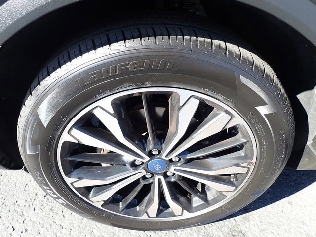 Certified 2022 Ford Escape SE w/ SE Sport Appearance Package image 12