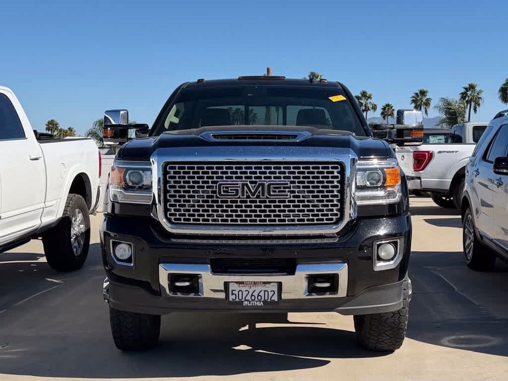 Used 2017 GMC Sierra 3500 Denali w/ Duramax Plus Package AWD/4WD image 2