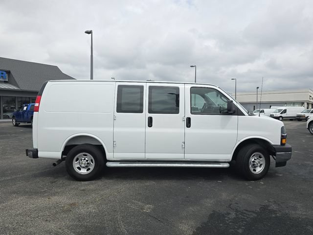 Used 2025 Chevrolet Express 2500 w/ Driver Convenience Package RWD image 12