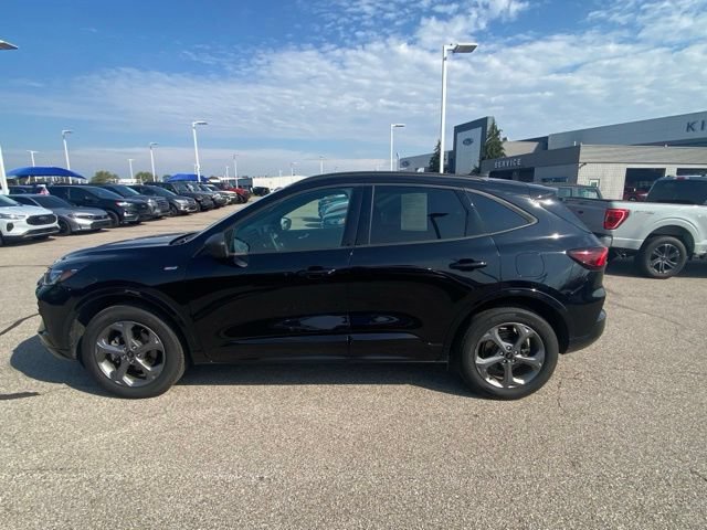 Certified 2024 Ford Escape ST-Line w/ Tech Pack #1 AWD/4WD image 8