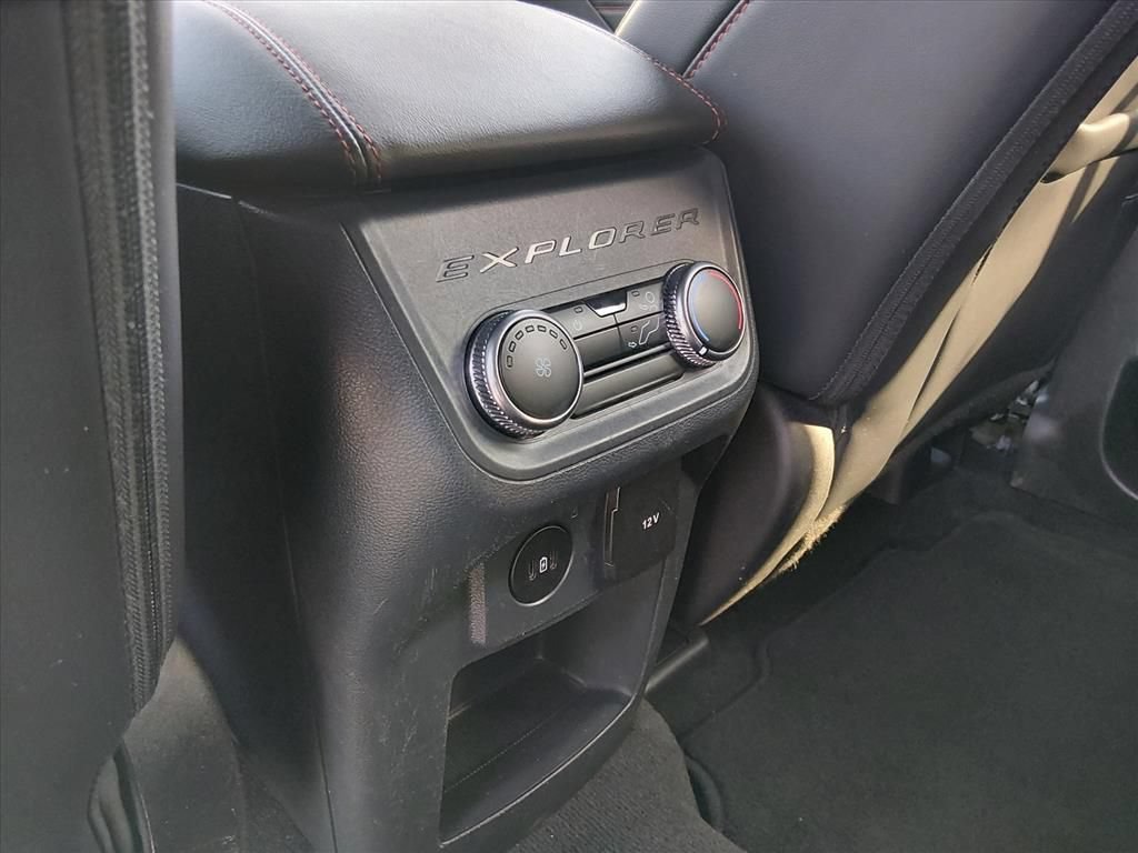 Certified 2025 Ford Explorer ST-Line w/ ST-Line Street Pack AWD/4WD image 14
