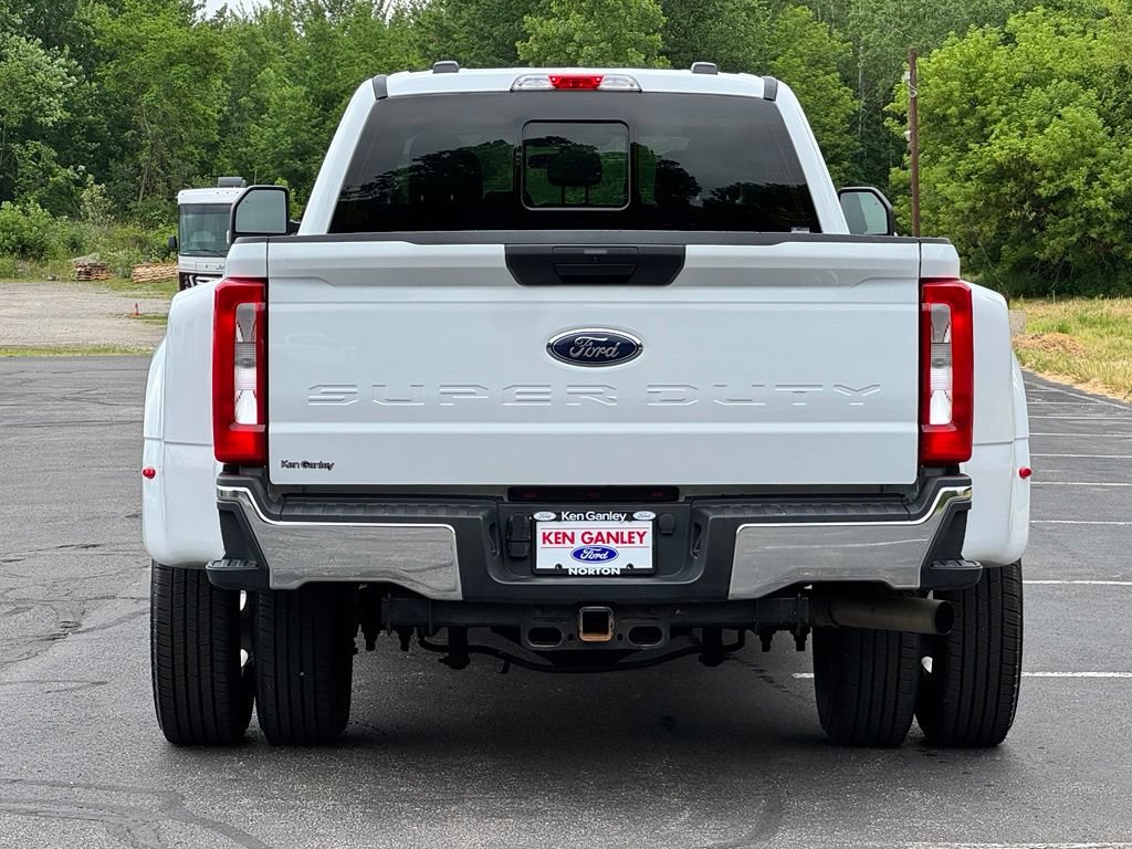 Certified 2024 Ford F350 XLT AWD/4WD image 10