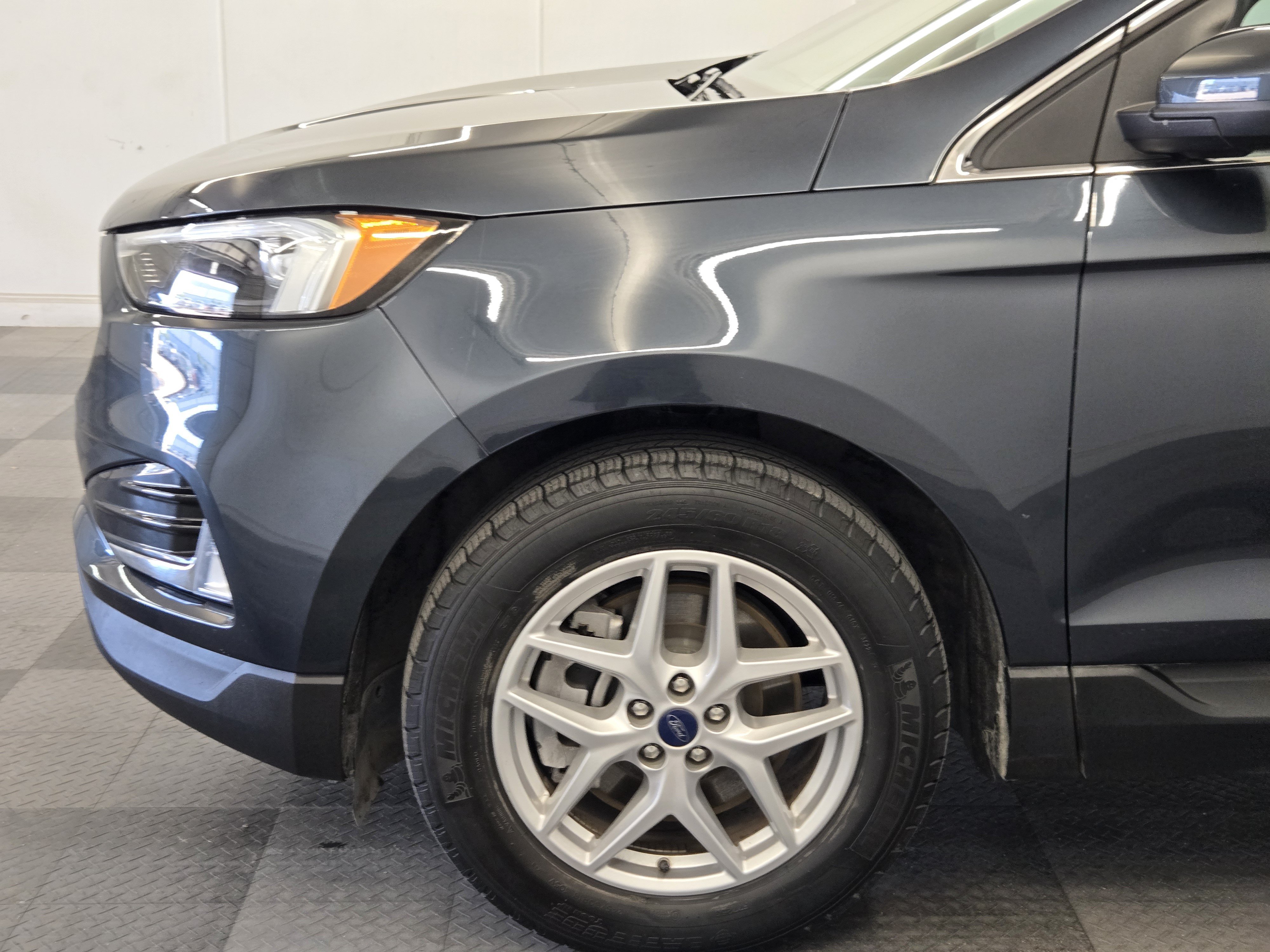 Certified 2022 Ford Edge SEL w/ Convenience Package AWD/4WD image 9