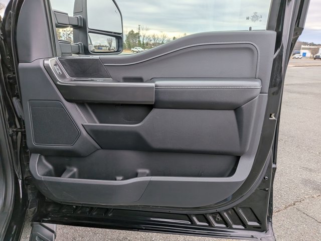 Certified 2022 Ford F150 XLT w/ Equipment Group 302A High image 31