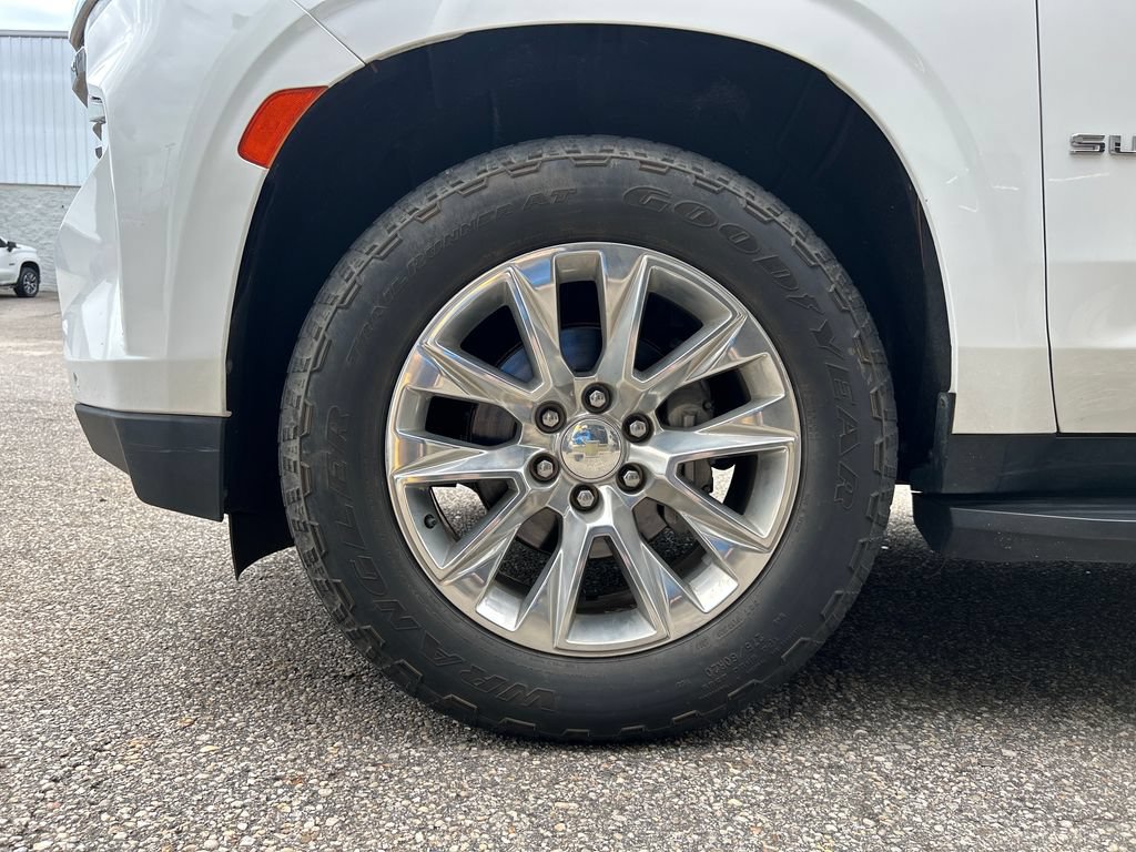 Used 2022 Chevrolet Suburban Premier RWD image 7