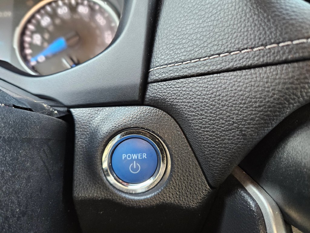 Used 2022 Toyota RAV4 XLE Premium AWD/4WD image 31
