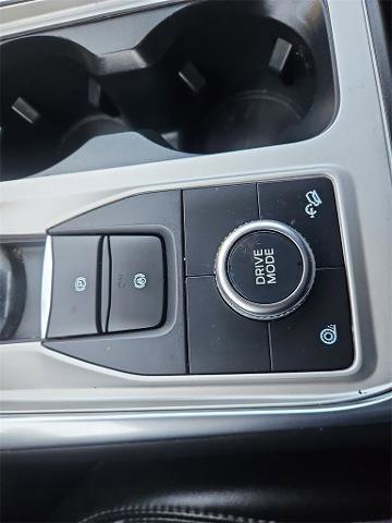 Certified 2023 Ford Explorer XLT w/ Equipment Group 202A image 15