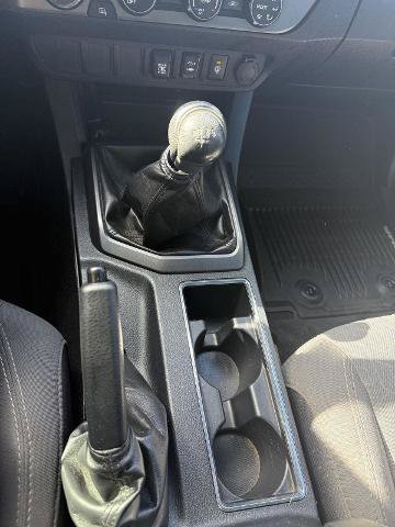 Used 2019 Toyota Tacoma TRD Off-Road AWD/4WD image 13