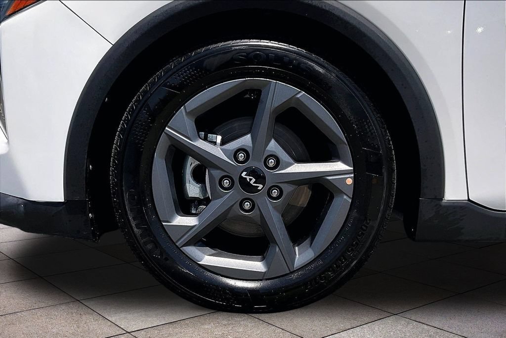 Used 2025 Kia K4 FWD image 9
