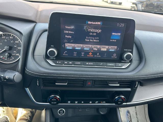 Used 2023 Nissan Rogue SV image 8