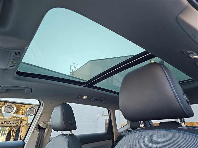 Used 2024 Volkswagen Taos SE image 29