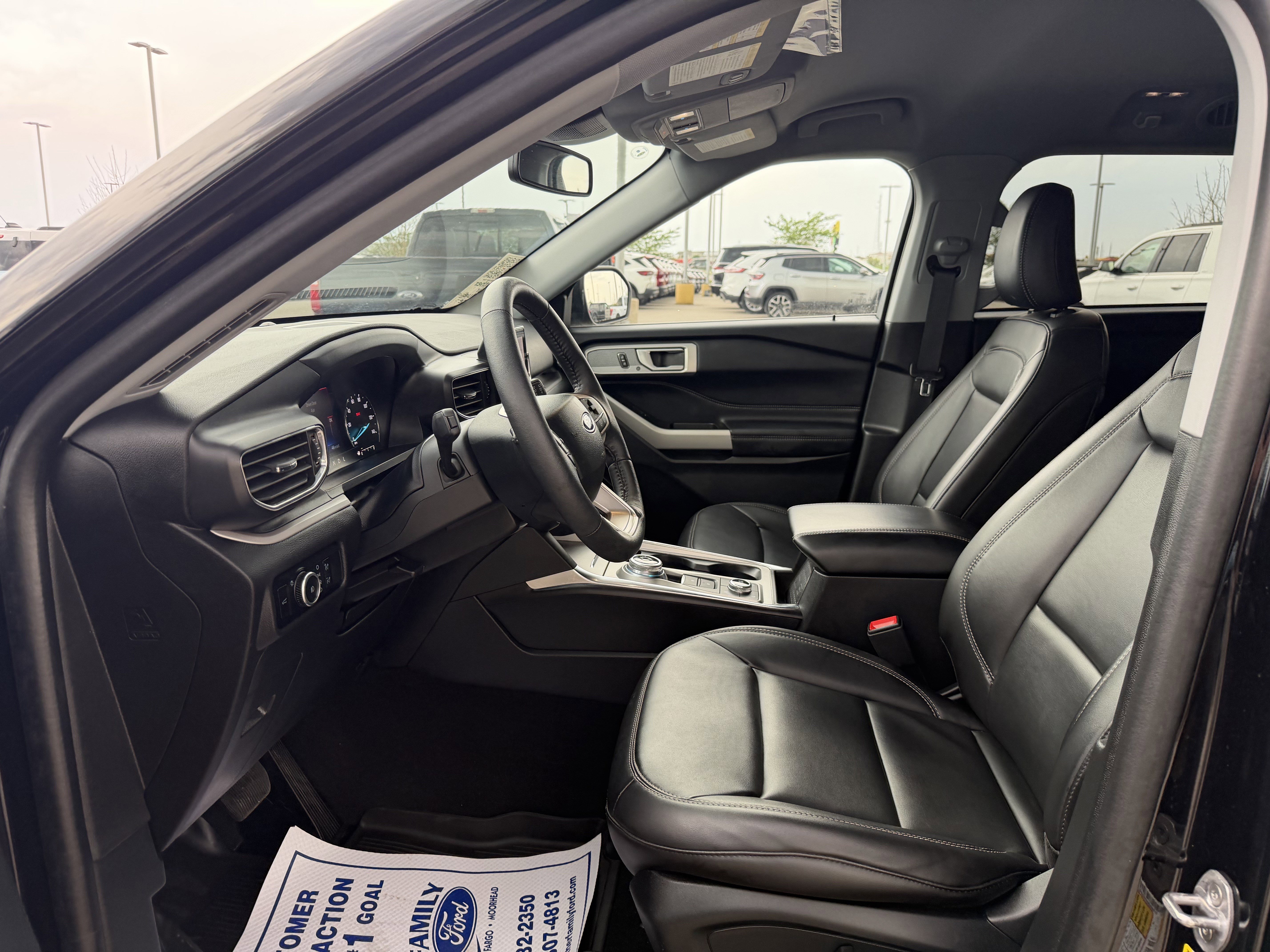 Certified 2023 Ford Explorer XLT w/ Equipment Group 202A AWD/4WD image 18