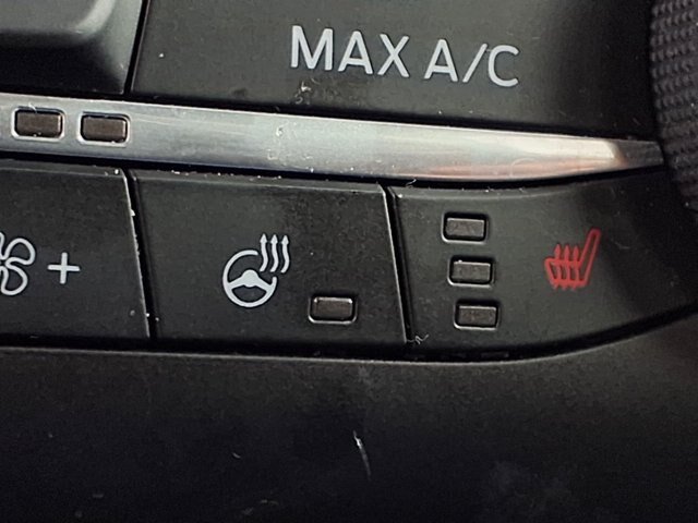 Certified 2023 Ford Escape Active AWD/4WD image 2